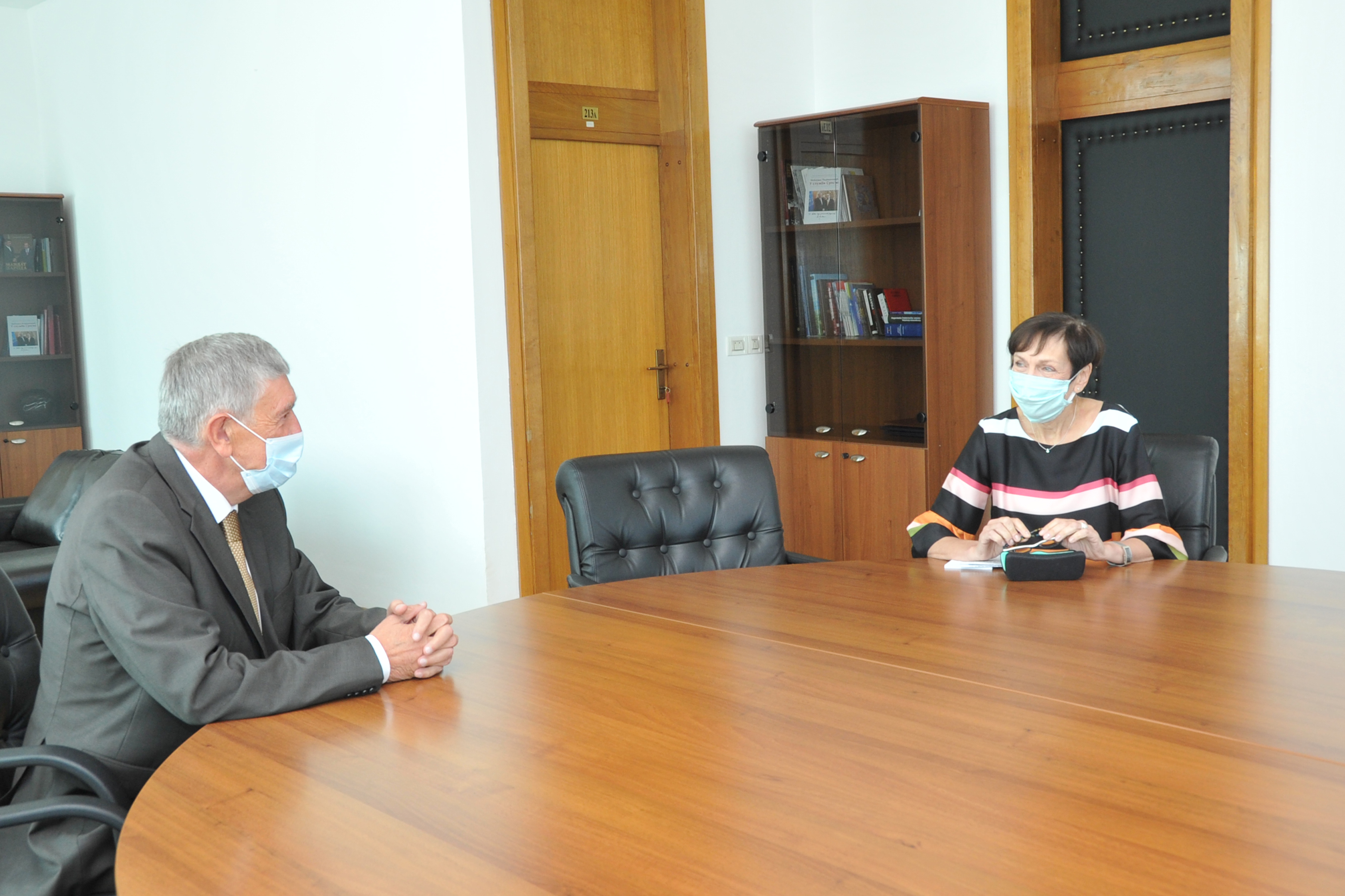 Предсједавајући Представничког дома Небојша Радмановић разговарао с амбасадорком СР Њемачке у БиХ 